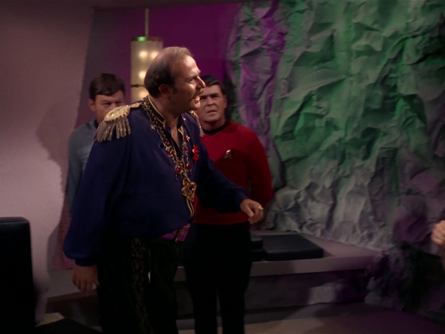 ariane179254_StarTrek_2x08_IMudd_2327.jpg