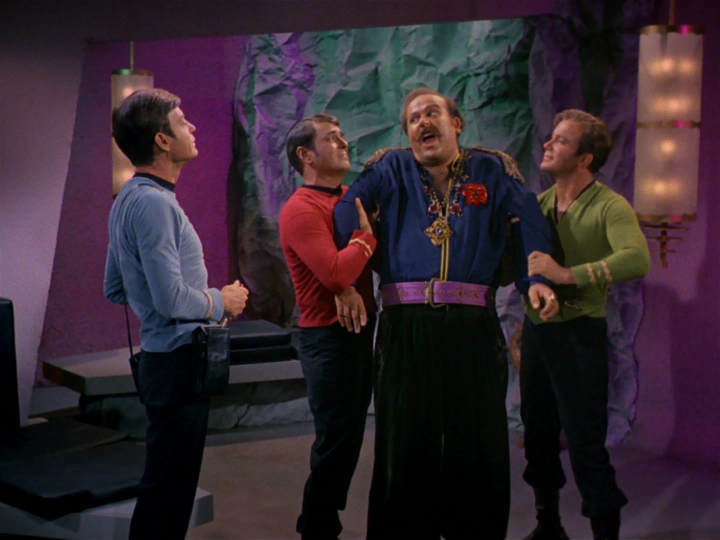 ariane179254_StarTrek_2x08_IMudd_2397.jpg