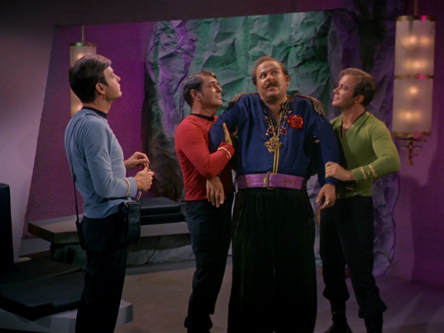 ariane179254_StarTrek_2x08_IMudd_2398.jpg