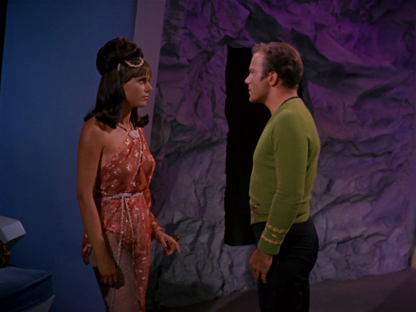ariane179254_StarTrek_2x08_IMudd_2420.jpg