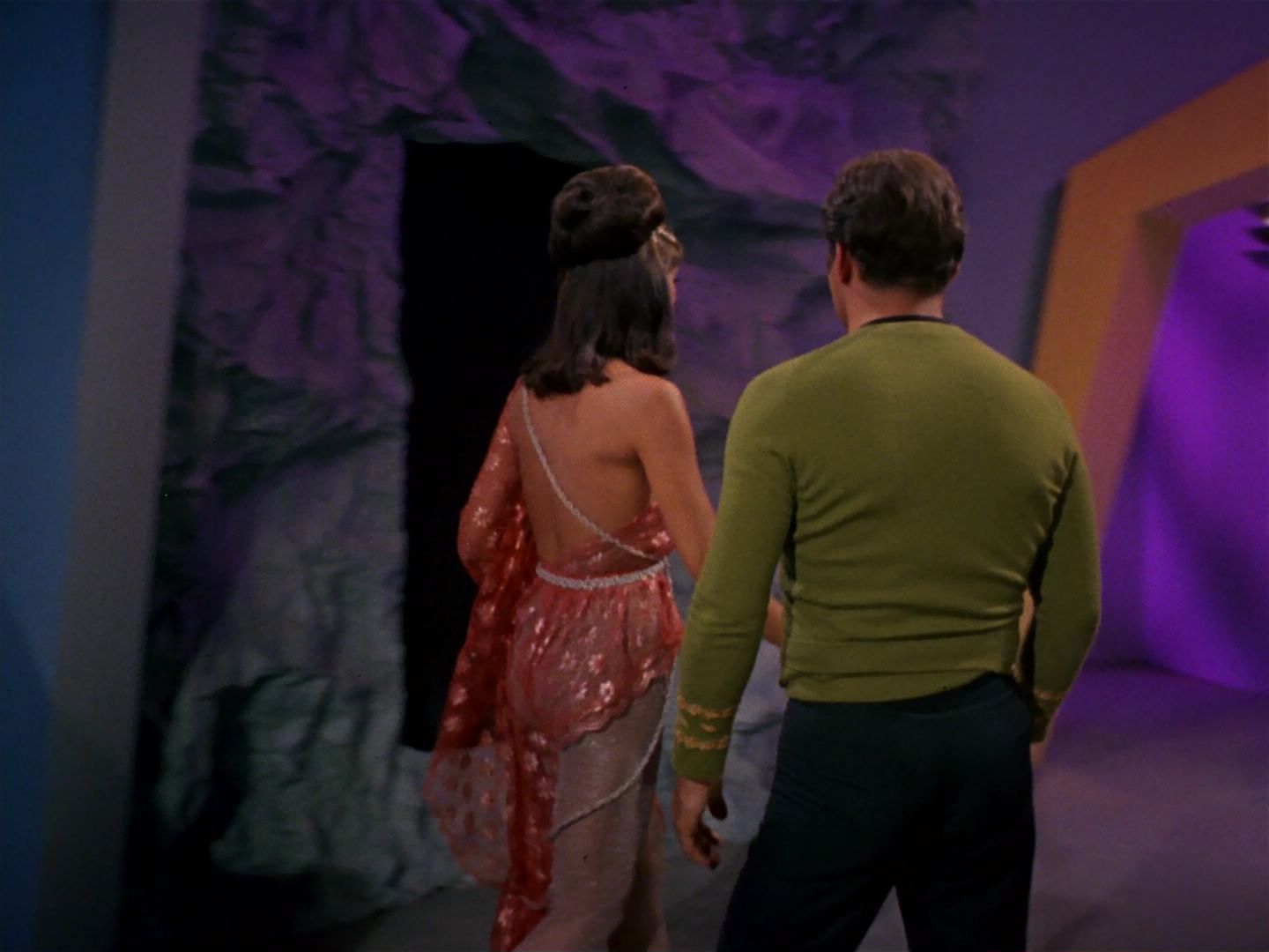 ariane179254_StarTrek_2x08_IMudd_2451.jpg