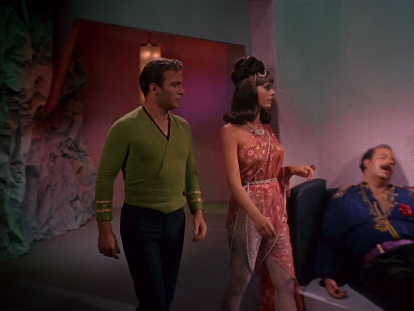 ariane179254_StarTrek_2x08_IMudd_2456.jpg