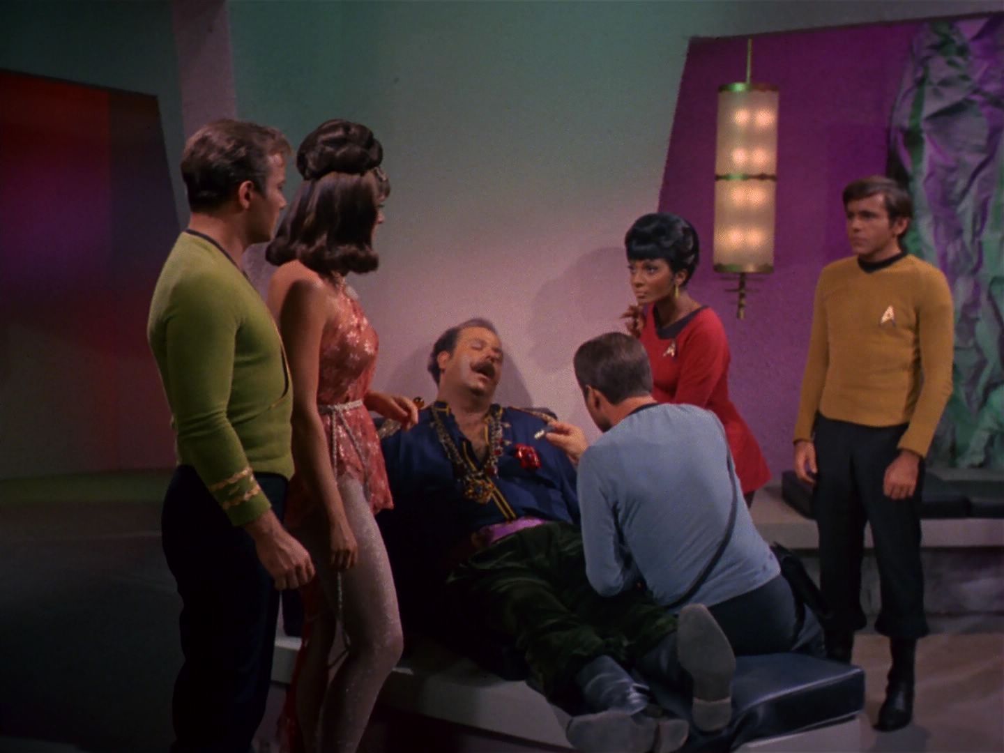 ariane179254_StarTrek_2x08_IMudd_2458.jpg