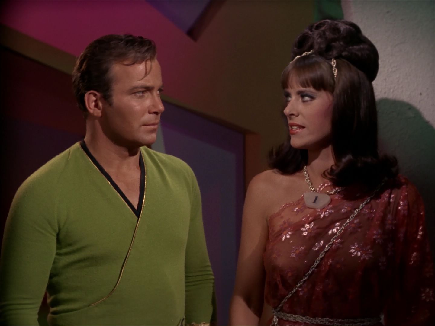 ariane179254_StarTrek_2x08_IMudd_2480.jpg