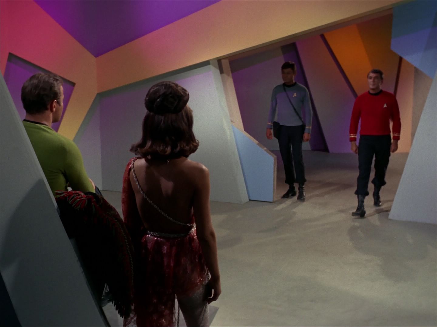 ariane179254_StarTrek_2x08_IMudd_2545.jpg