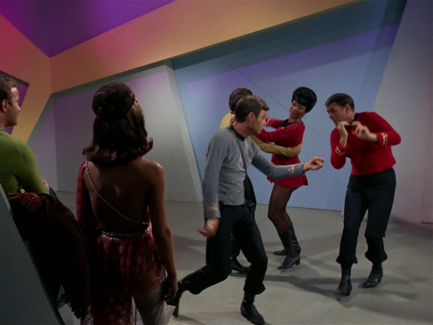 ariane179254_StarTrek_2x08_IMudd_2579.jpg