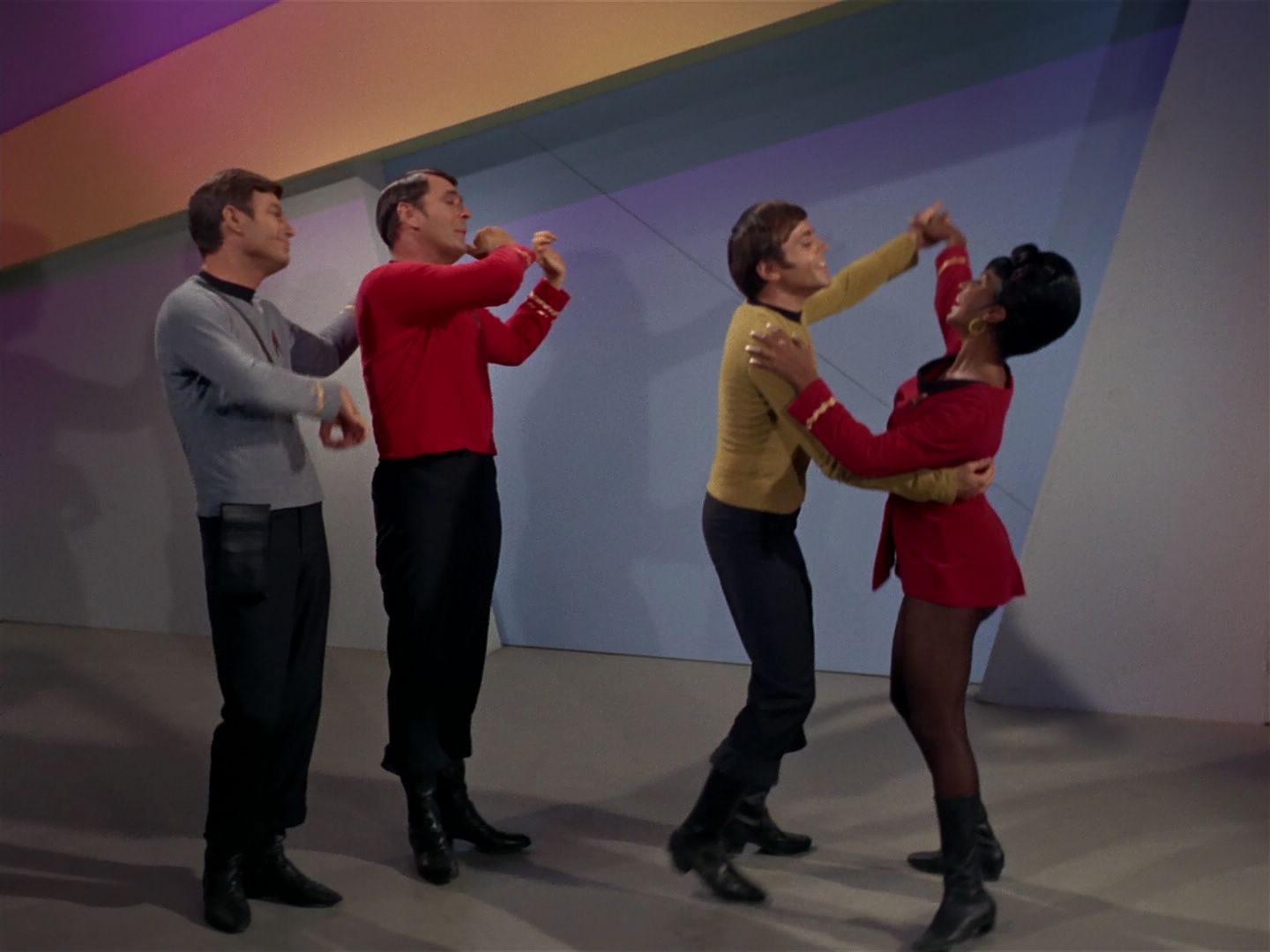 ariane179254_StarTrek_2x08_IMudd_2600.jpg