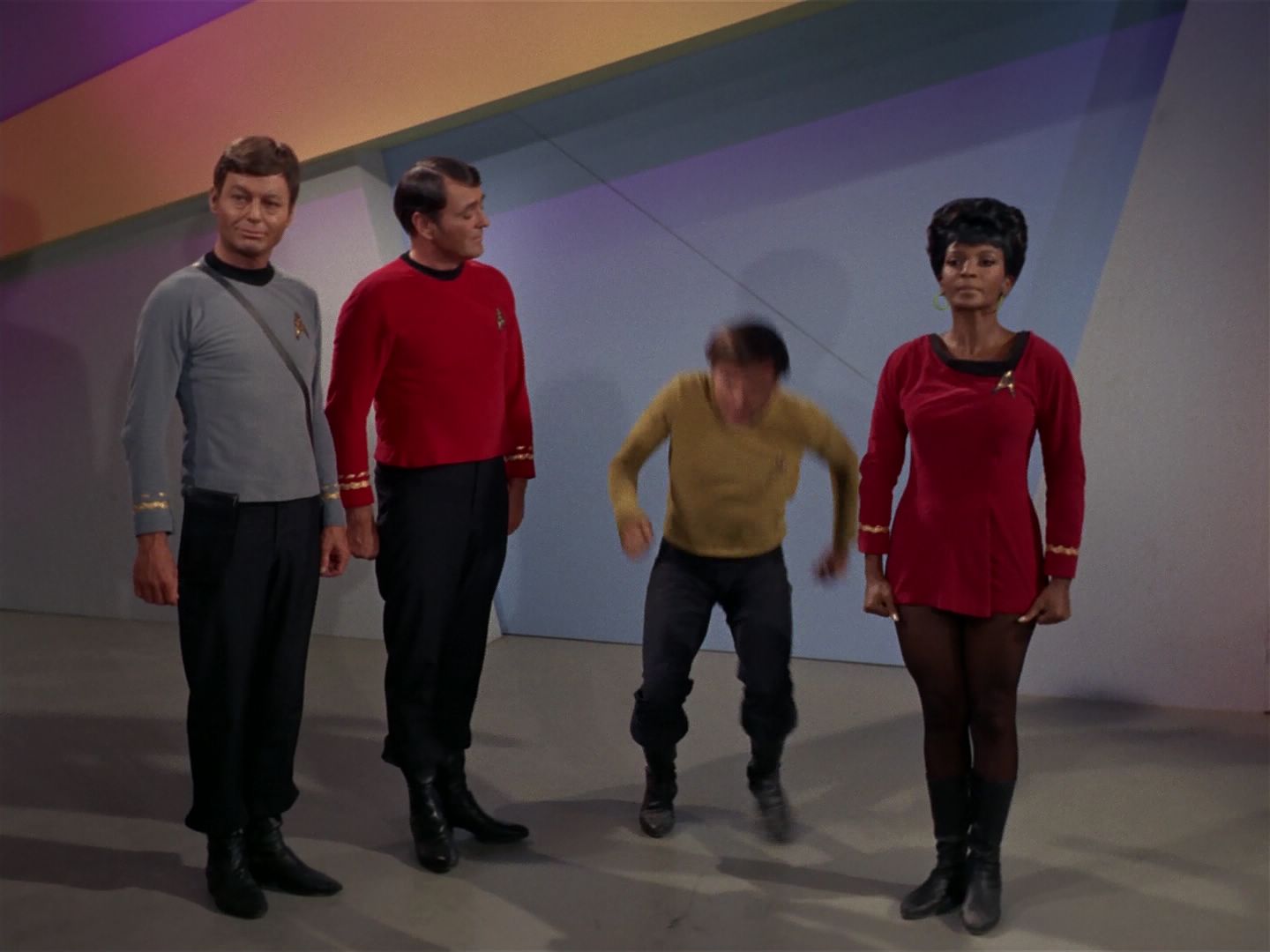 ariane179254_StarTrek_2x08_IMudd_2625.jpg