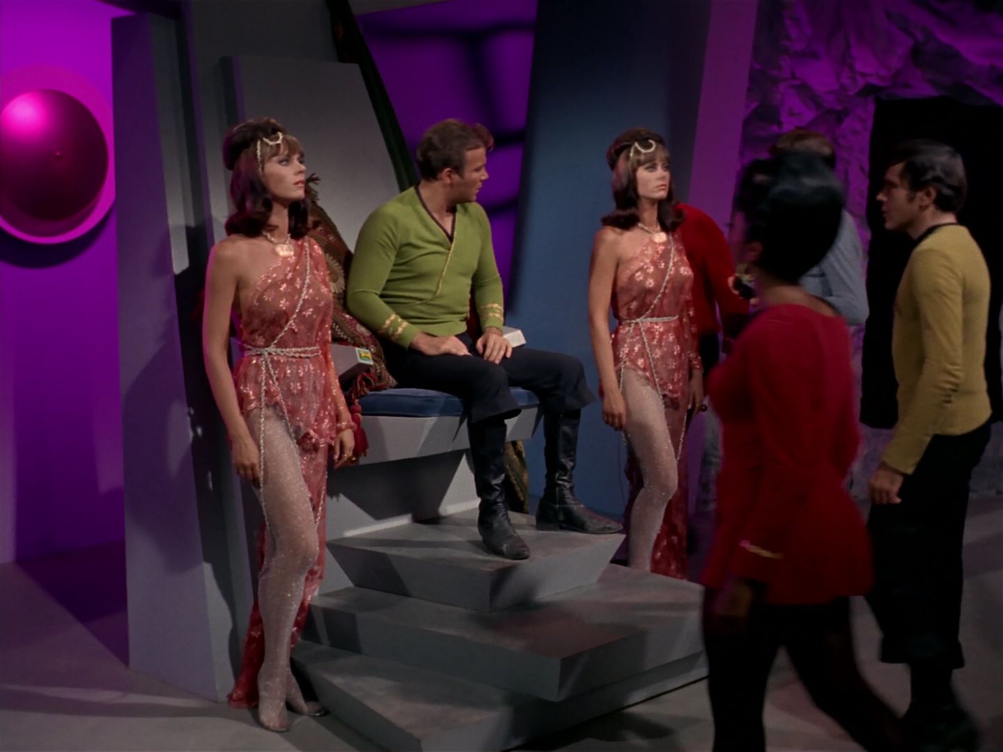 ariane179254_StarTrek_2x08_IMudd_2665.jpg