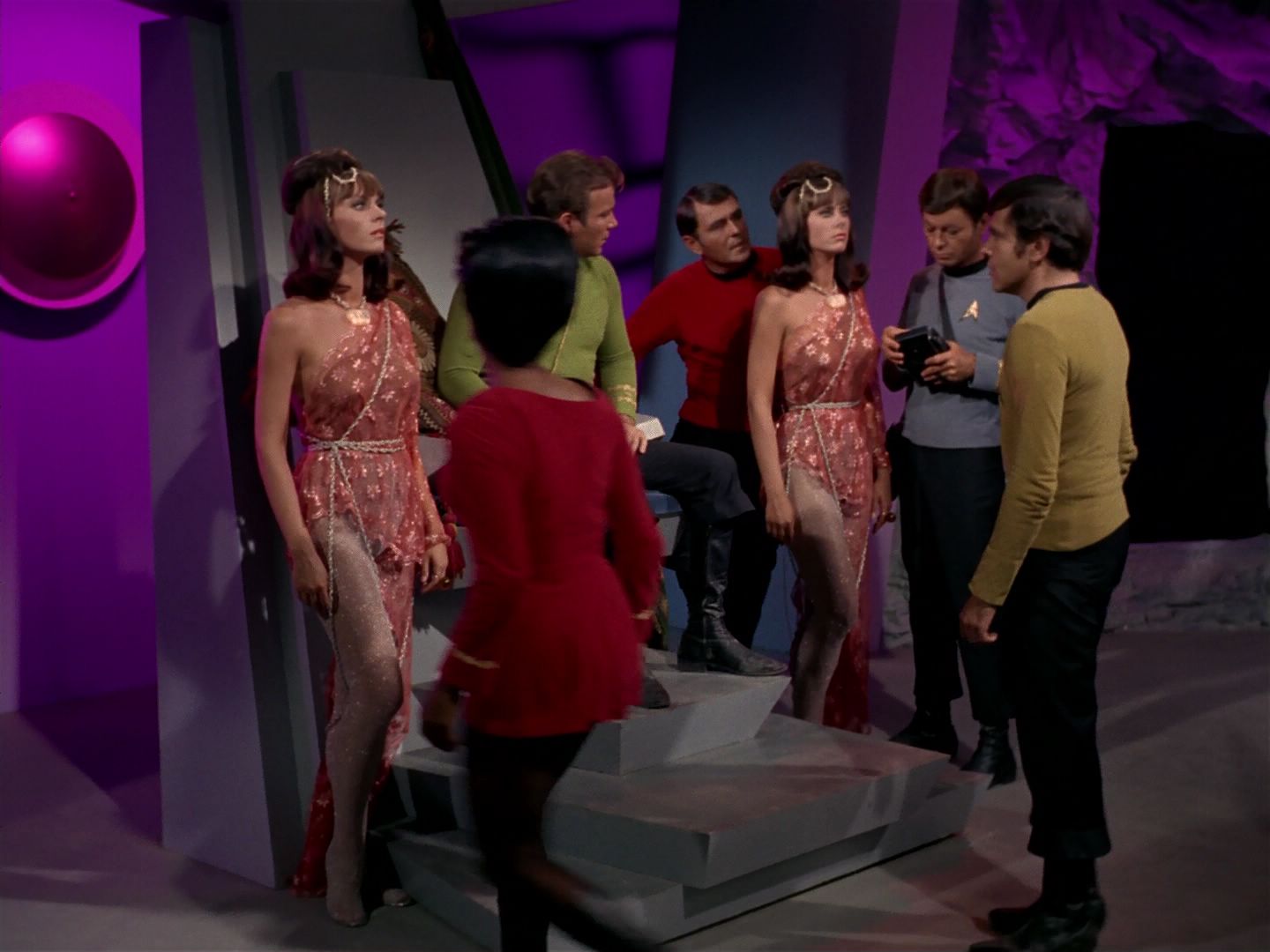ariane179254_StarTrek_2x08_IMudd_2666.jpg