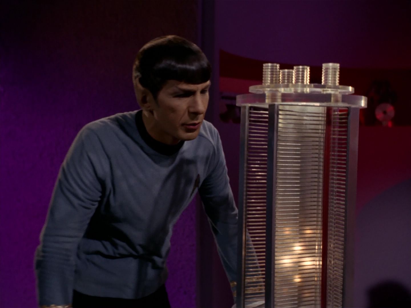 ariane179254_StarTrek_2x08_IMudd_2677.jpg