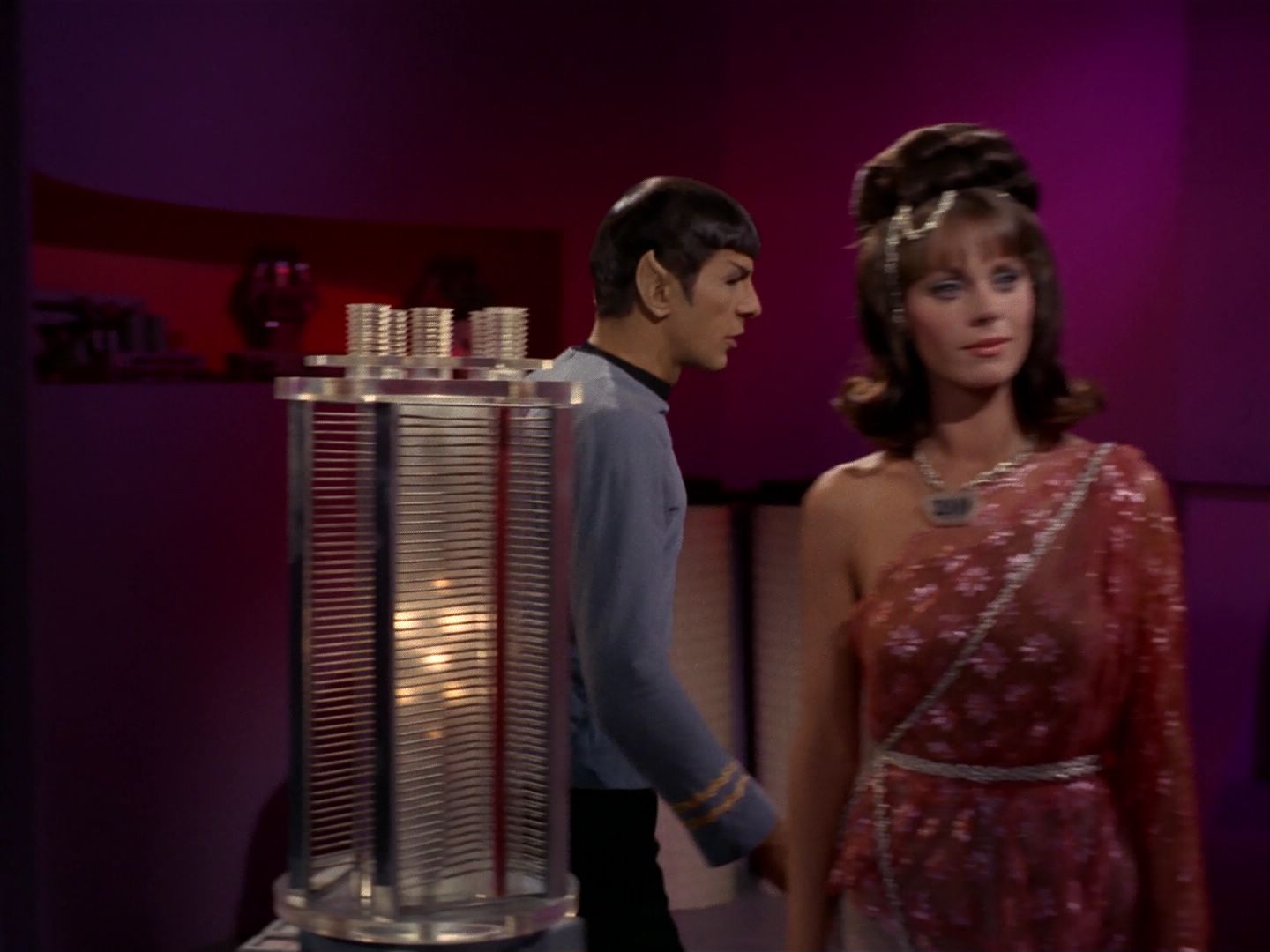 ariane179254_StarTrek_2x08_IMudd_2679.jpg