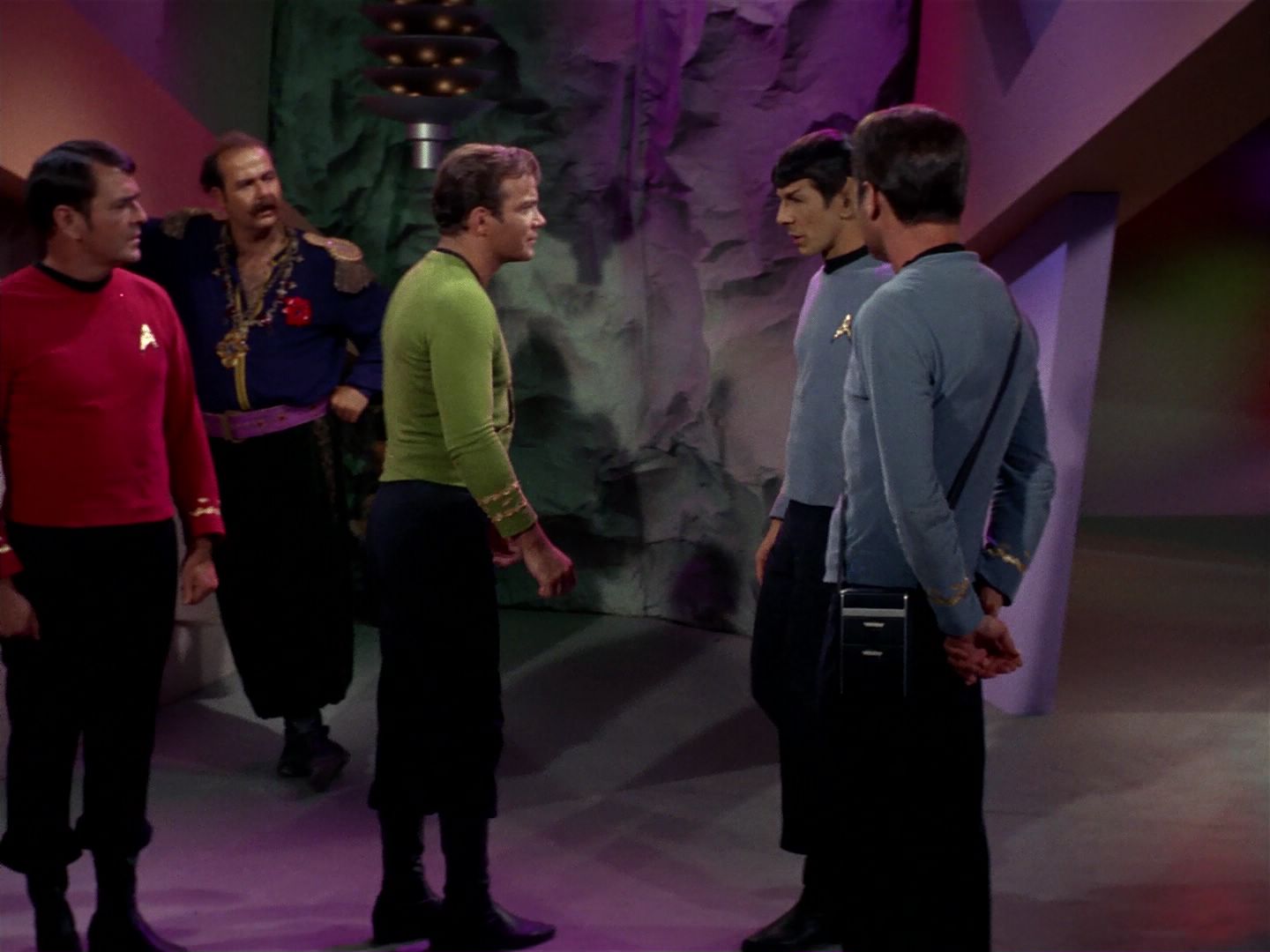 ariane179254_StarTrek_2x08_IMudd_2758.jpg
