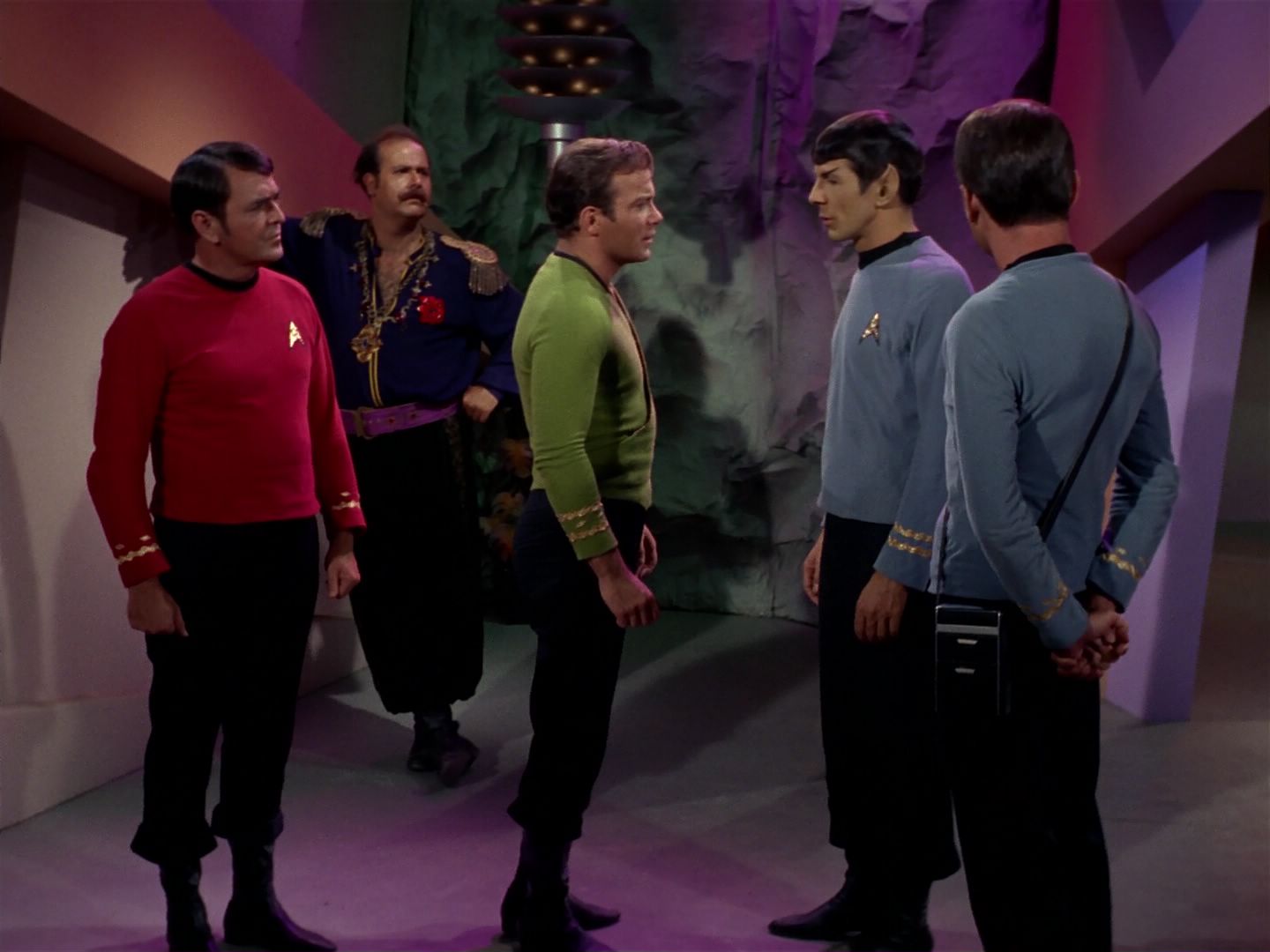 ariane179254_StarTrek_2x08_IMudd_2763.jpg