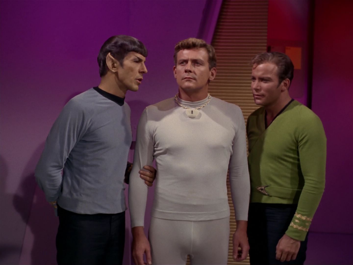 ariane179254_StarTrek_2x08_IMudd_2884.jpg