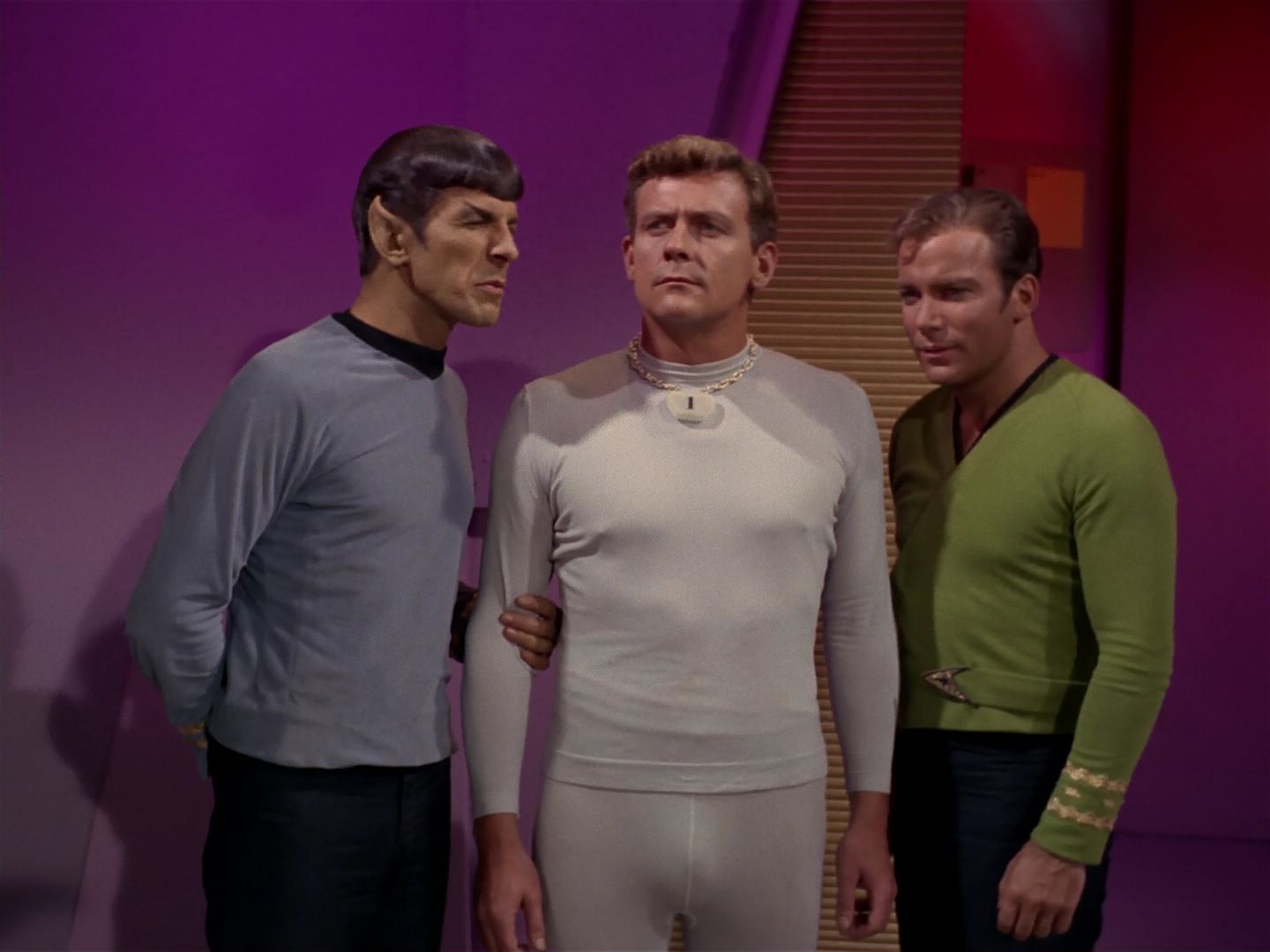 ariane179254_StarTrek_2x08_IMudd_2885.jpg