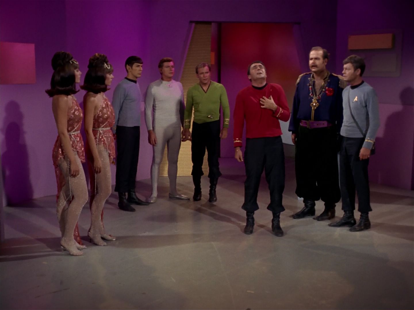 ariane179254_StarTrek_2x08_IMudd_2901.jpg