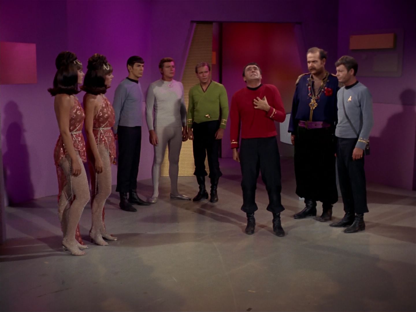 ariane179254_StarTrek_2x08_IMudd_2904.jpg