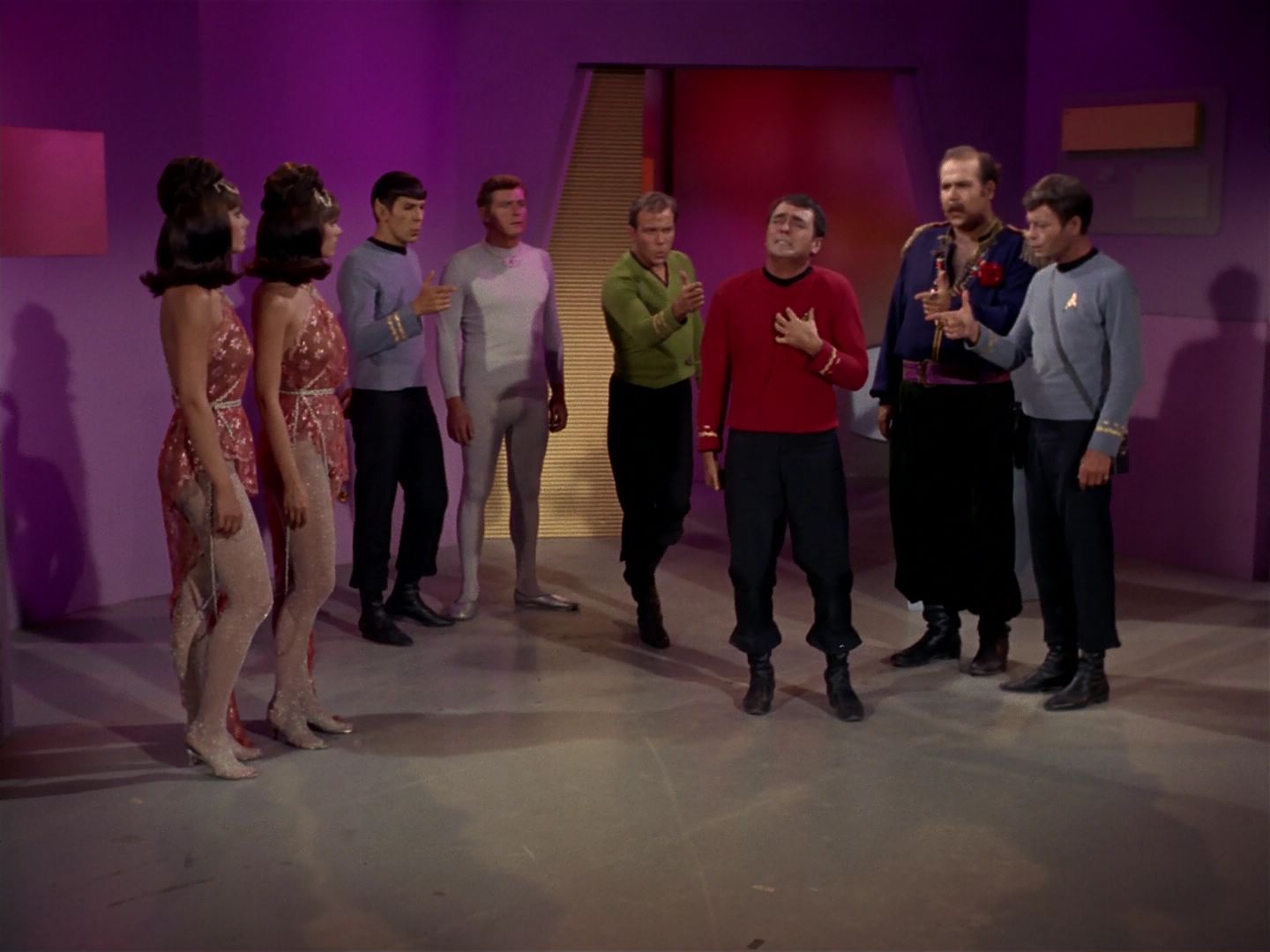 ariane179254_StarTrek_2x08_IMudd_2913.jpg