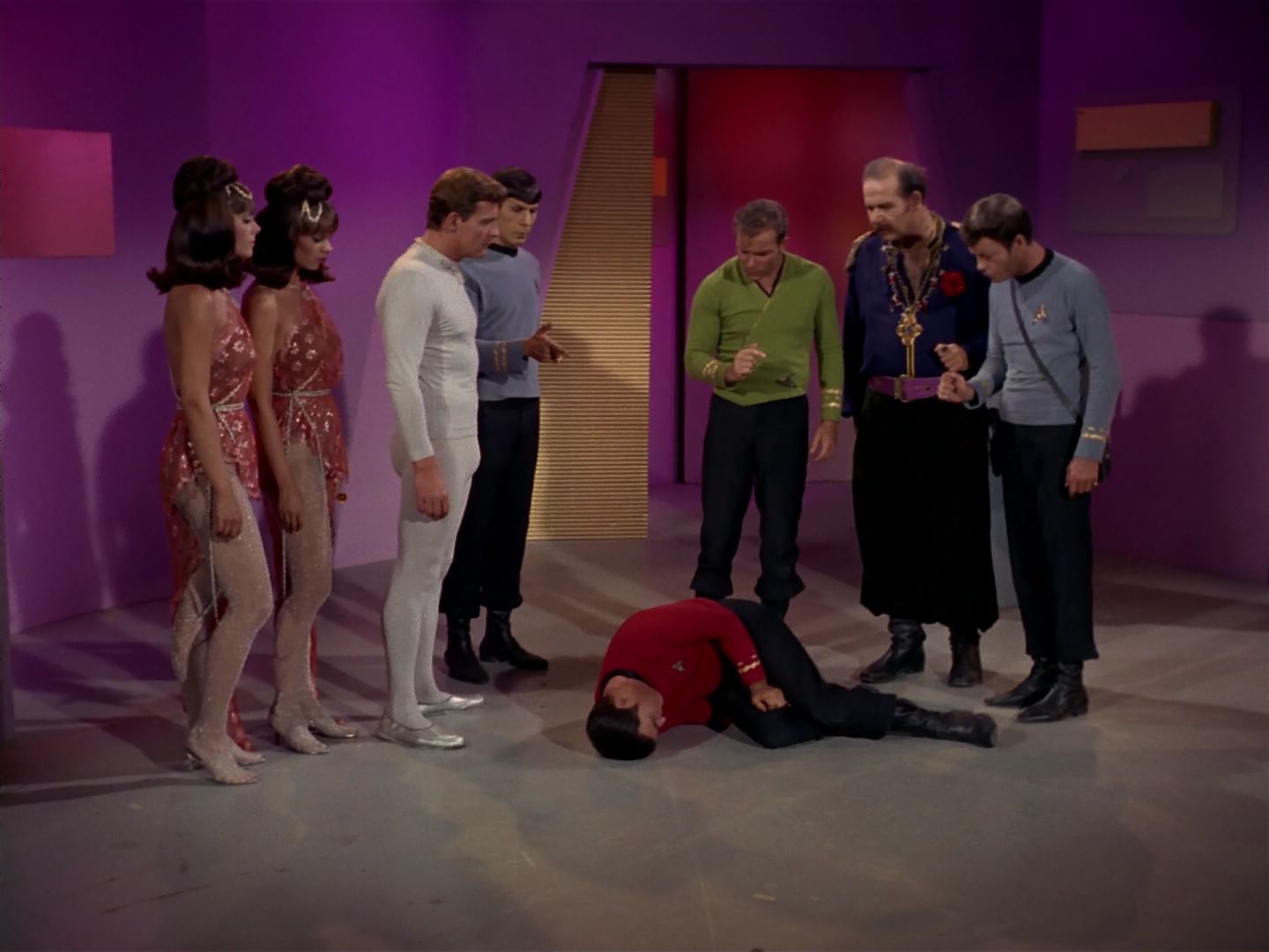 ariane179254_StarTrek_2x08_IMudd_2922.jpg