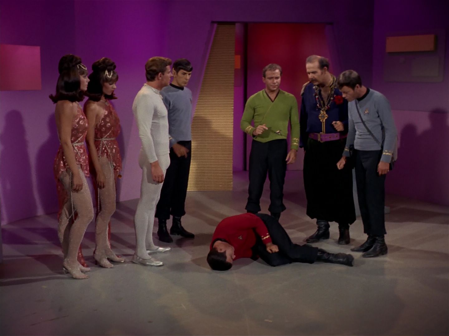ariane179254_StarTrek_2x08_IMudd_2923.jpg