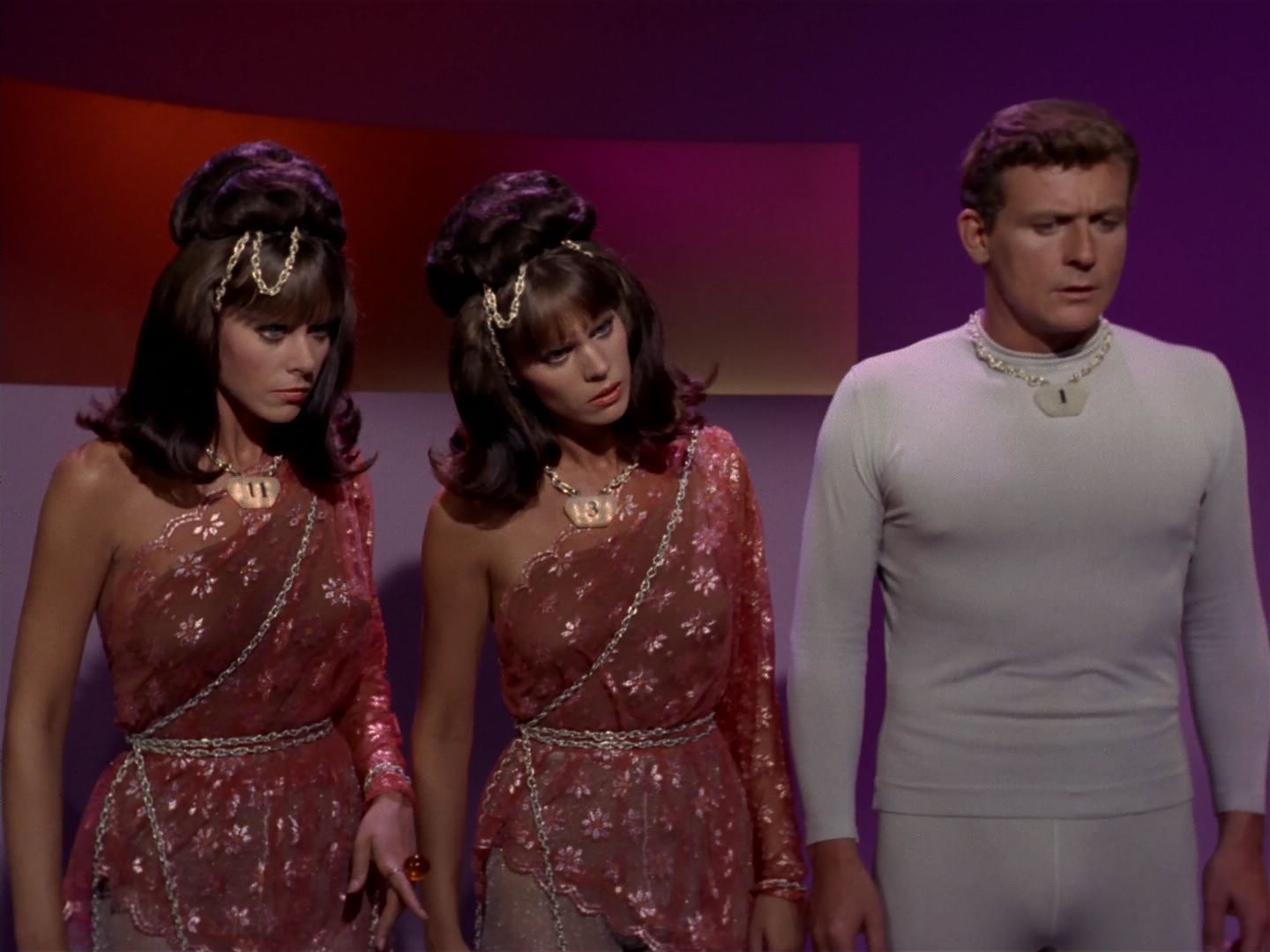 ariane179254_StarTrek_2x08_IMudd_2931.jpg