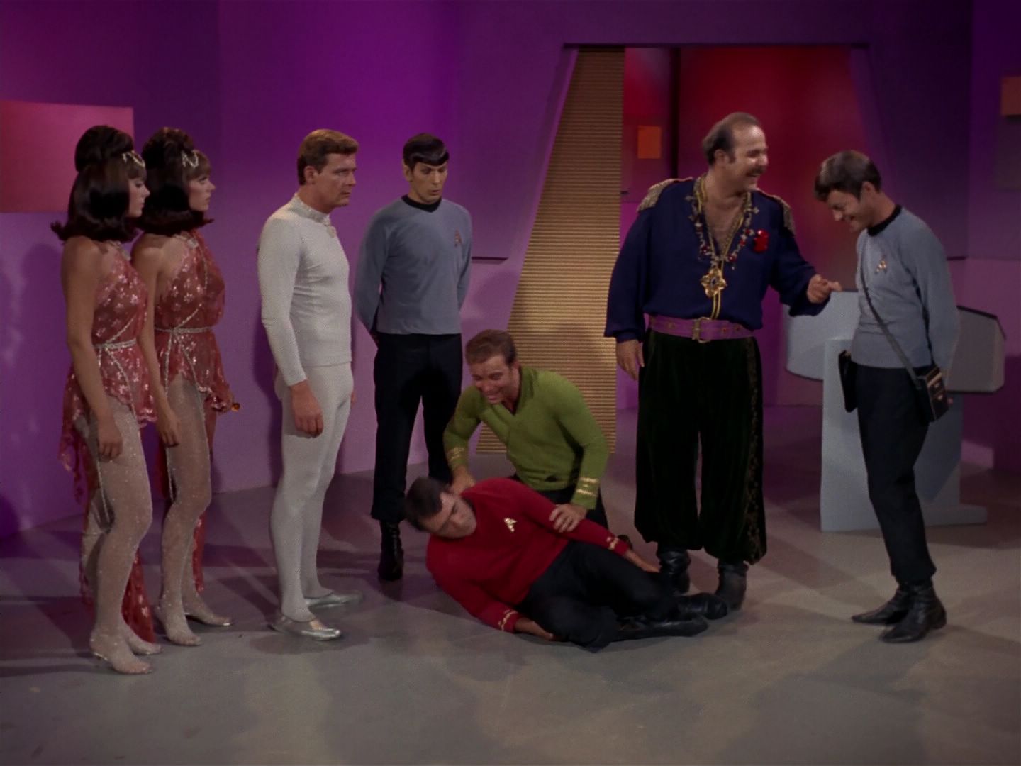 ariane179254_StarTrek_2x08_IMudd_2950.jpg