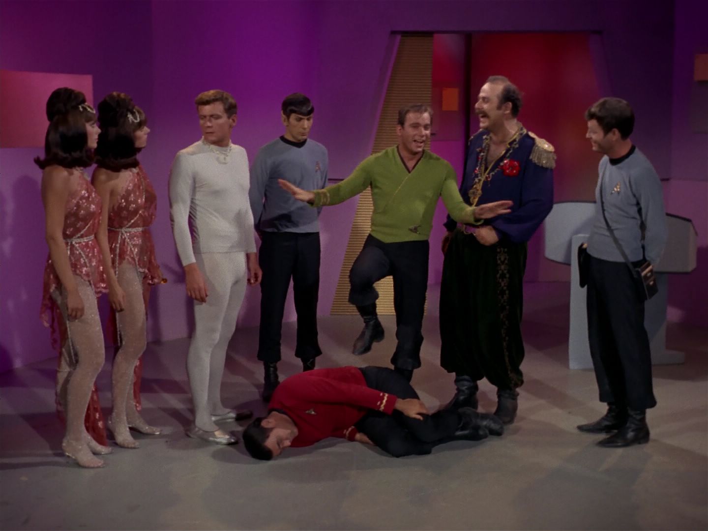ariane179254_StarTrek_2x08_IMudd_2952.jpg