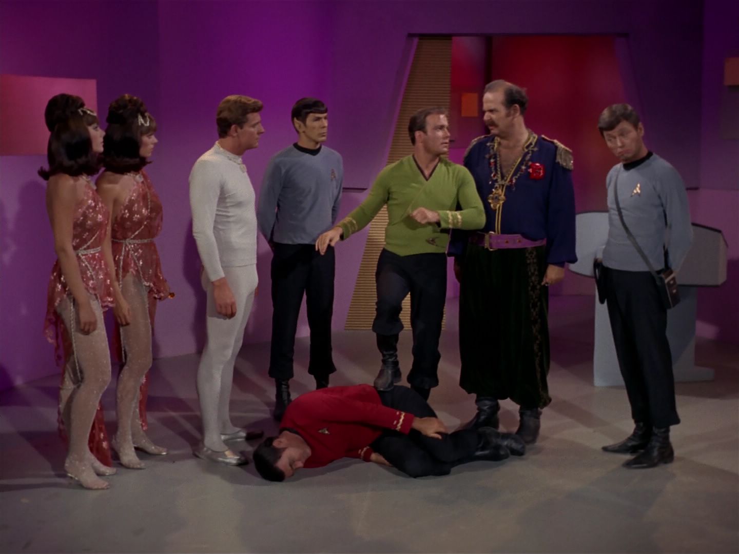 ariane179254_StarTrek_2x08_IMudd_2959.jpg