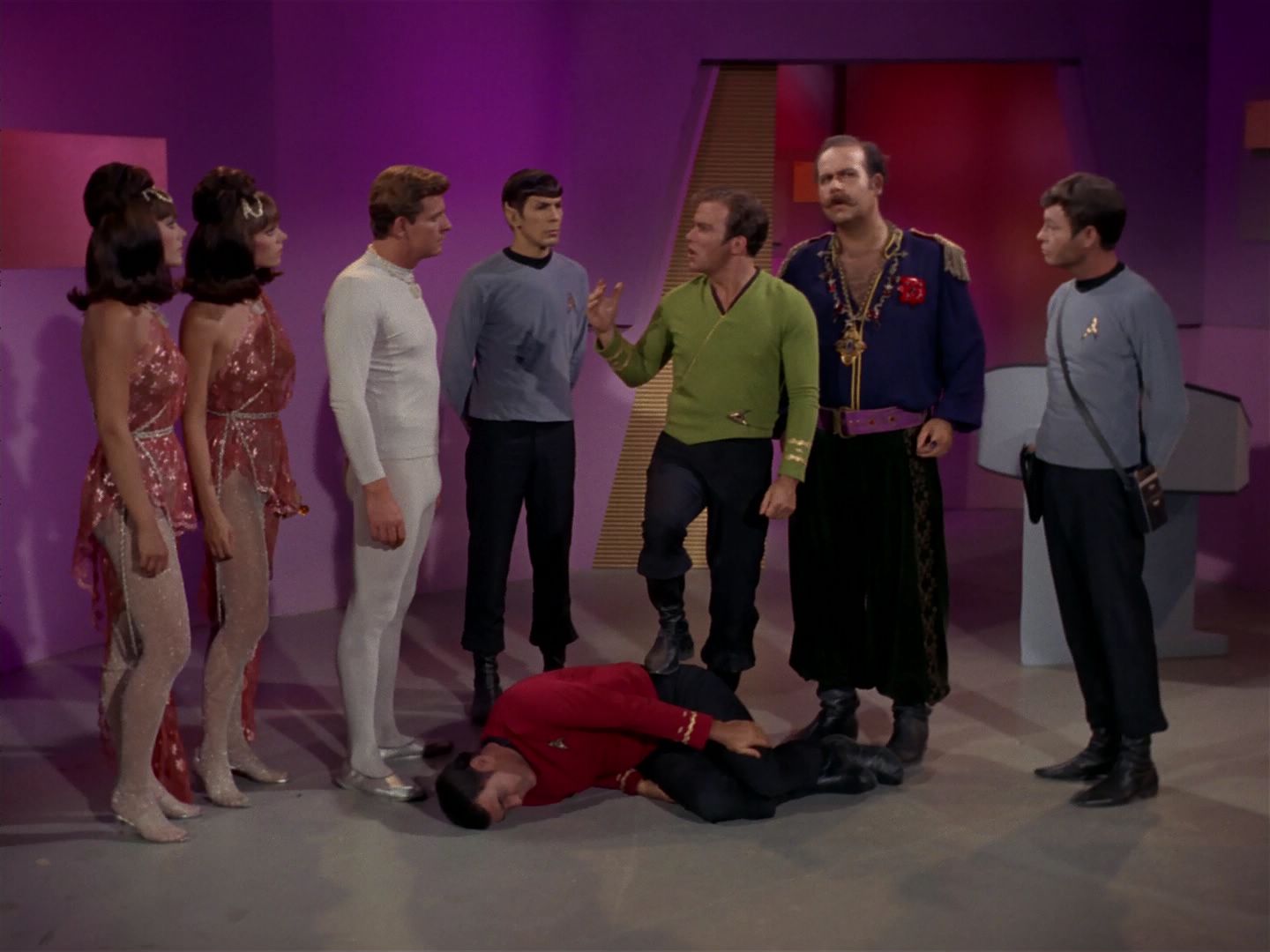 ariane179254_StarTrek_2x08_IMudd_2964.jpg