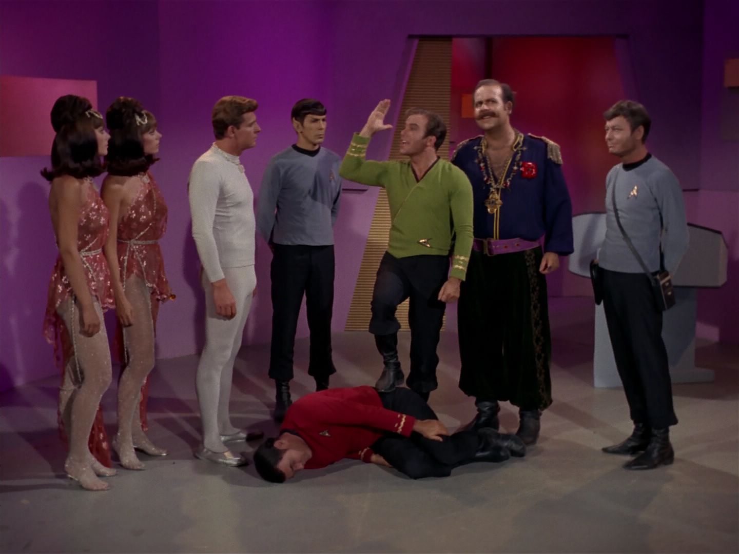 ariane179254_StarTrek_2x08_IMudd_2968.jpg