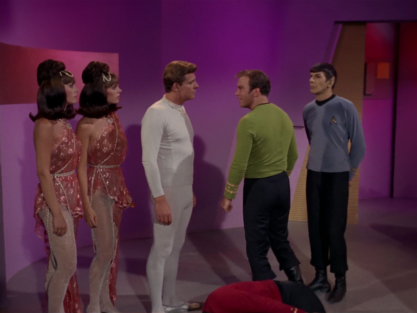 ariane179254_StarTrek_2x08_IMudd_2975.jpg
