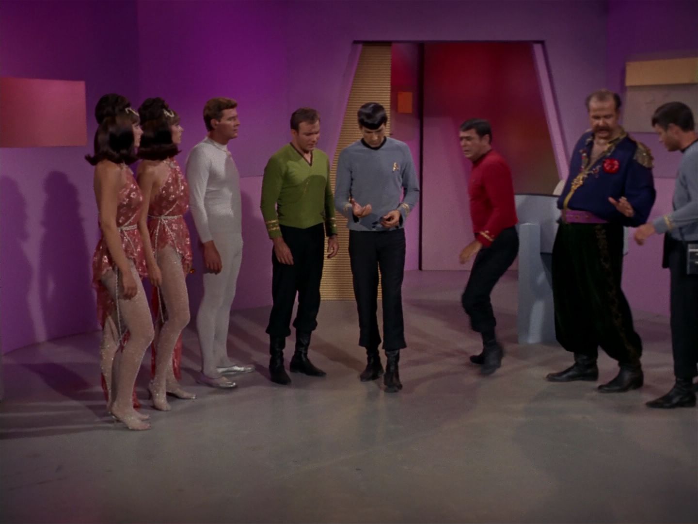 ariane179254_StarTrek_2x08_IMudd_2996.jpg