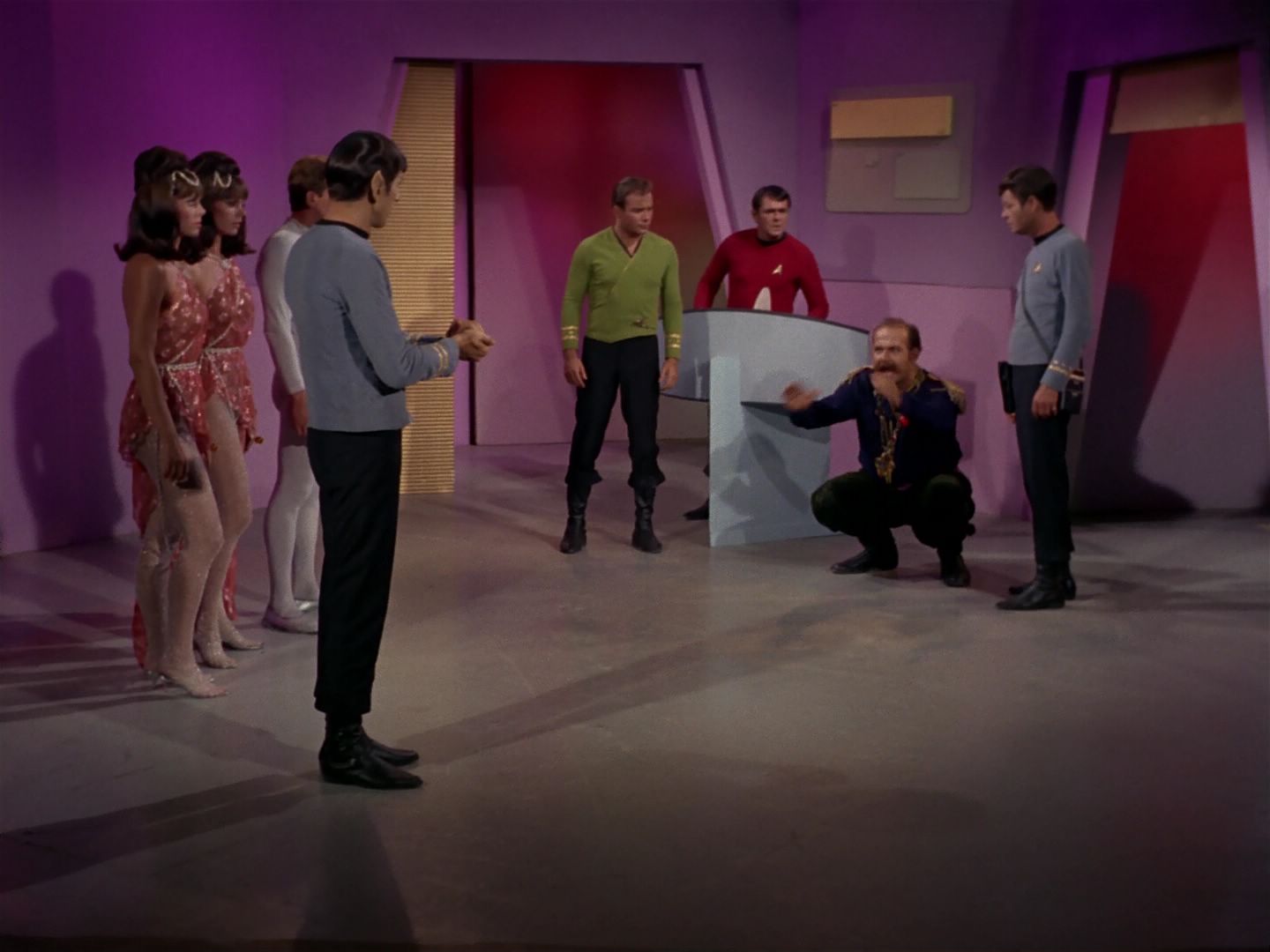ariane179254_StarTrek_2x08_IMudd_3019.jpg