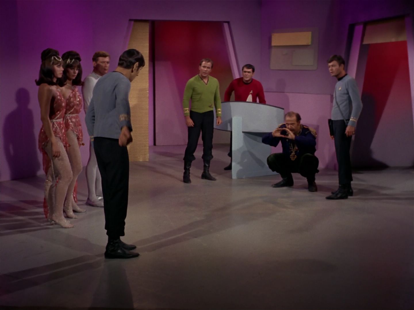 ariane179254_StarTrek_2x08_IMudd_3026.jpg