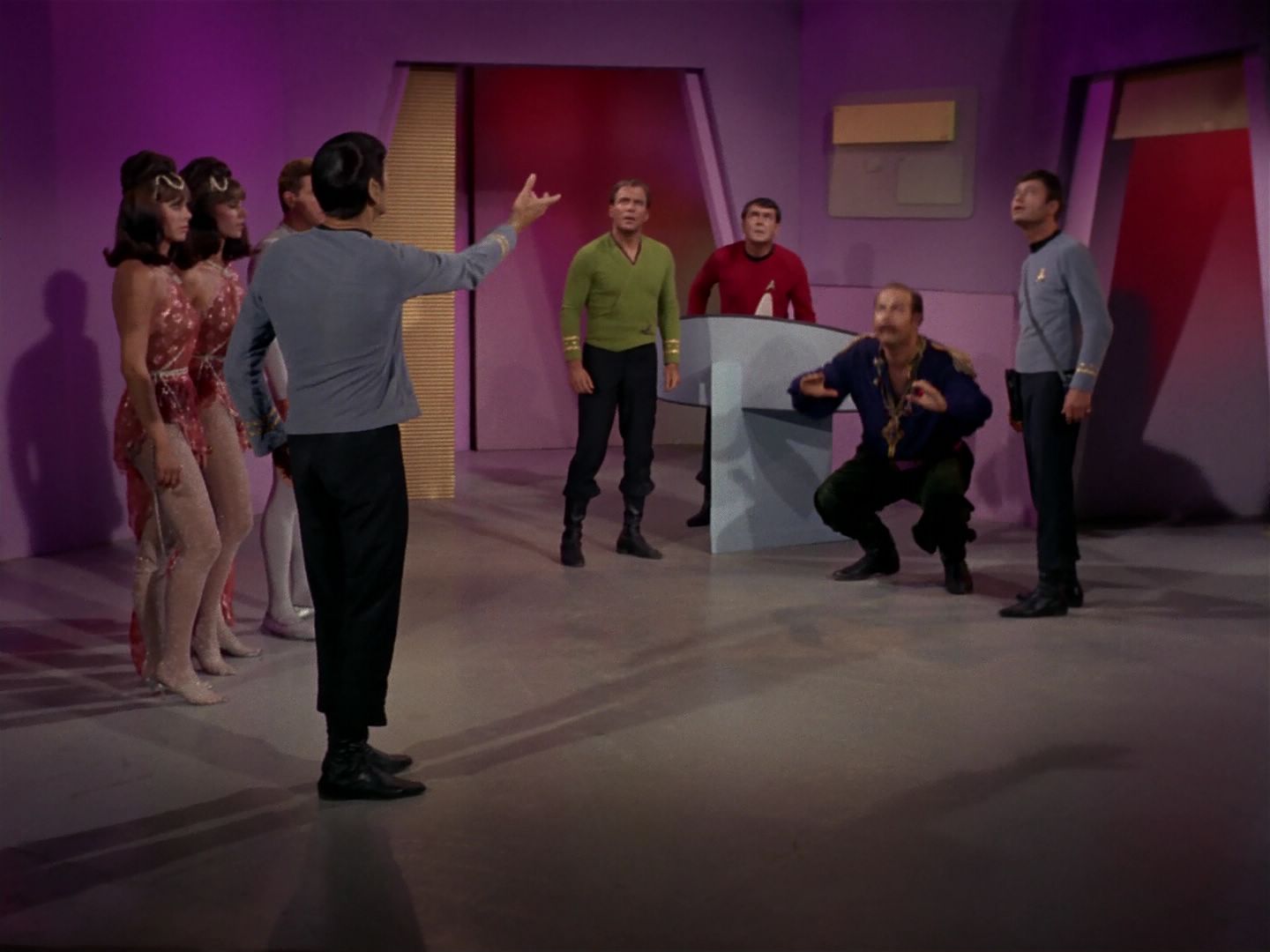 ariane179254_StarTrek_2x08_IMudd_3027.jpg