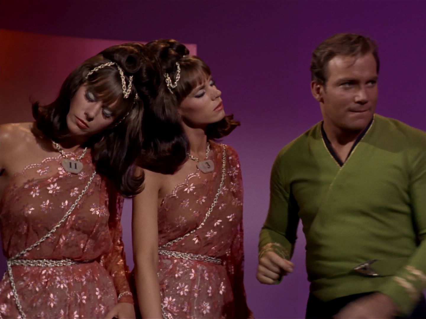ariane179254_StarTrek_2x08_IMudd_3079.jpg