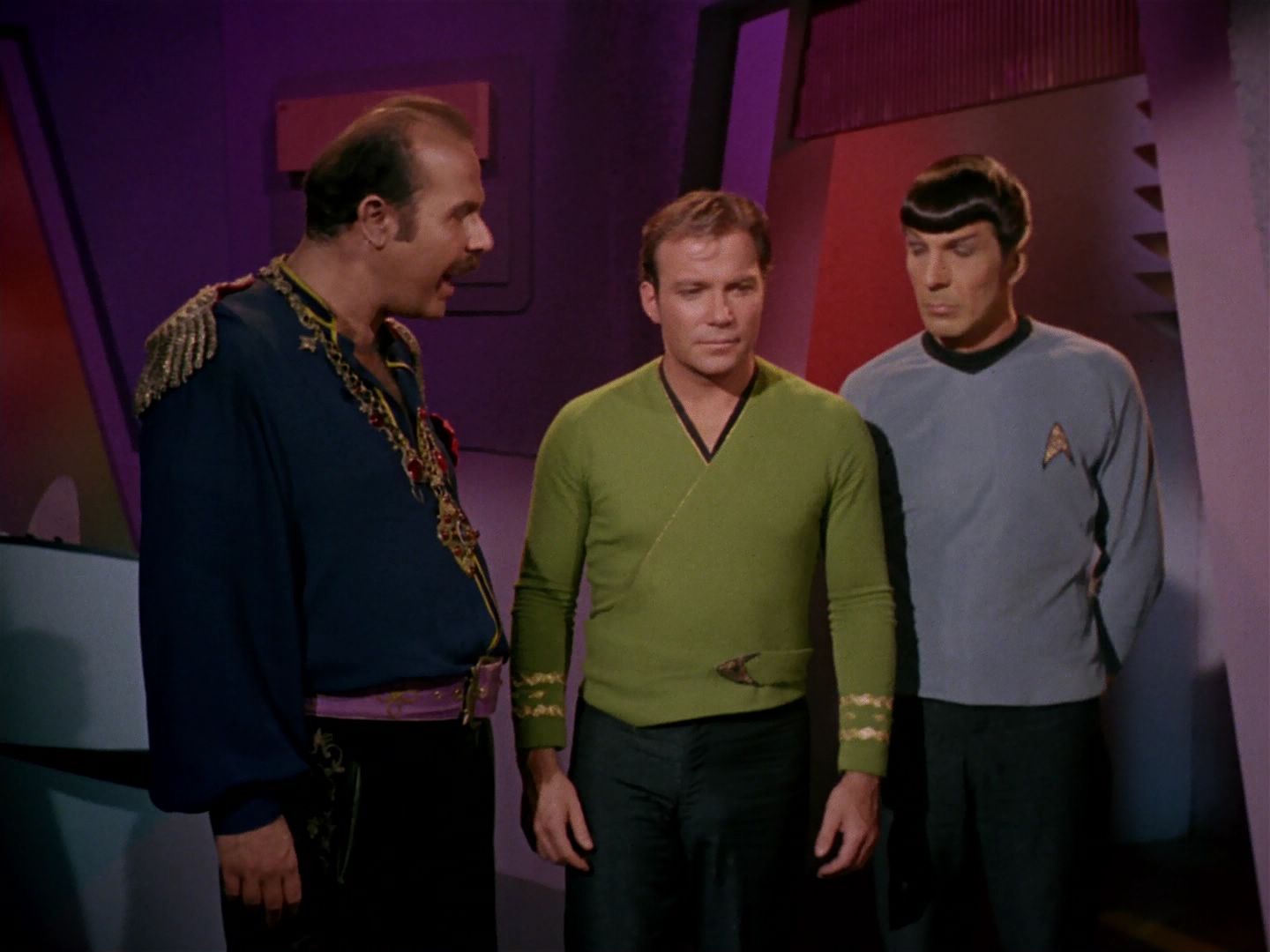 ariane179254_StarTrek_2x08_IMudd_3150.jpg