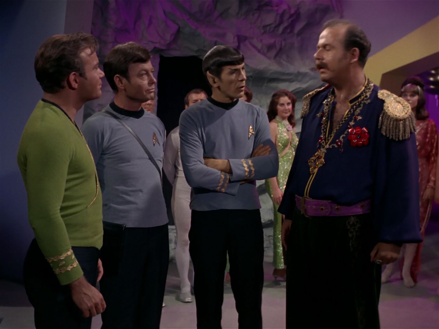 ariane179254_StarTrek_2x08_IMudd_3215.jpg