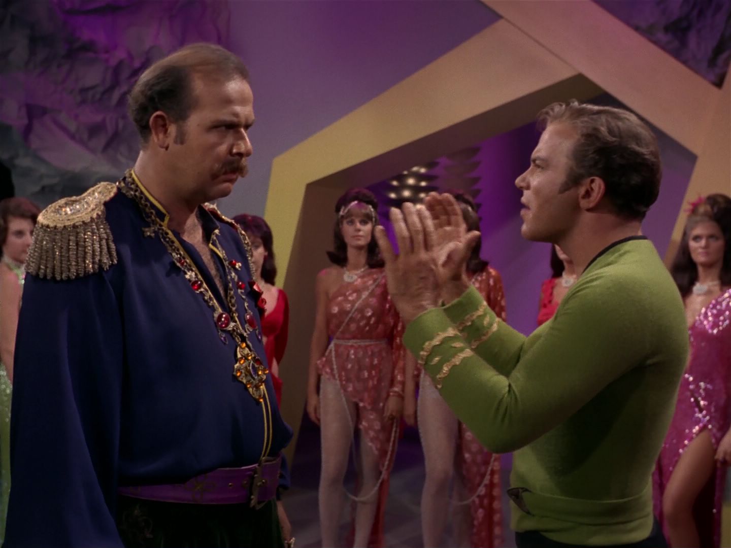 ariane179254_StarTrek_2x08_IMudd_3233.jpg