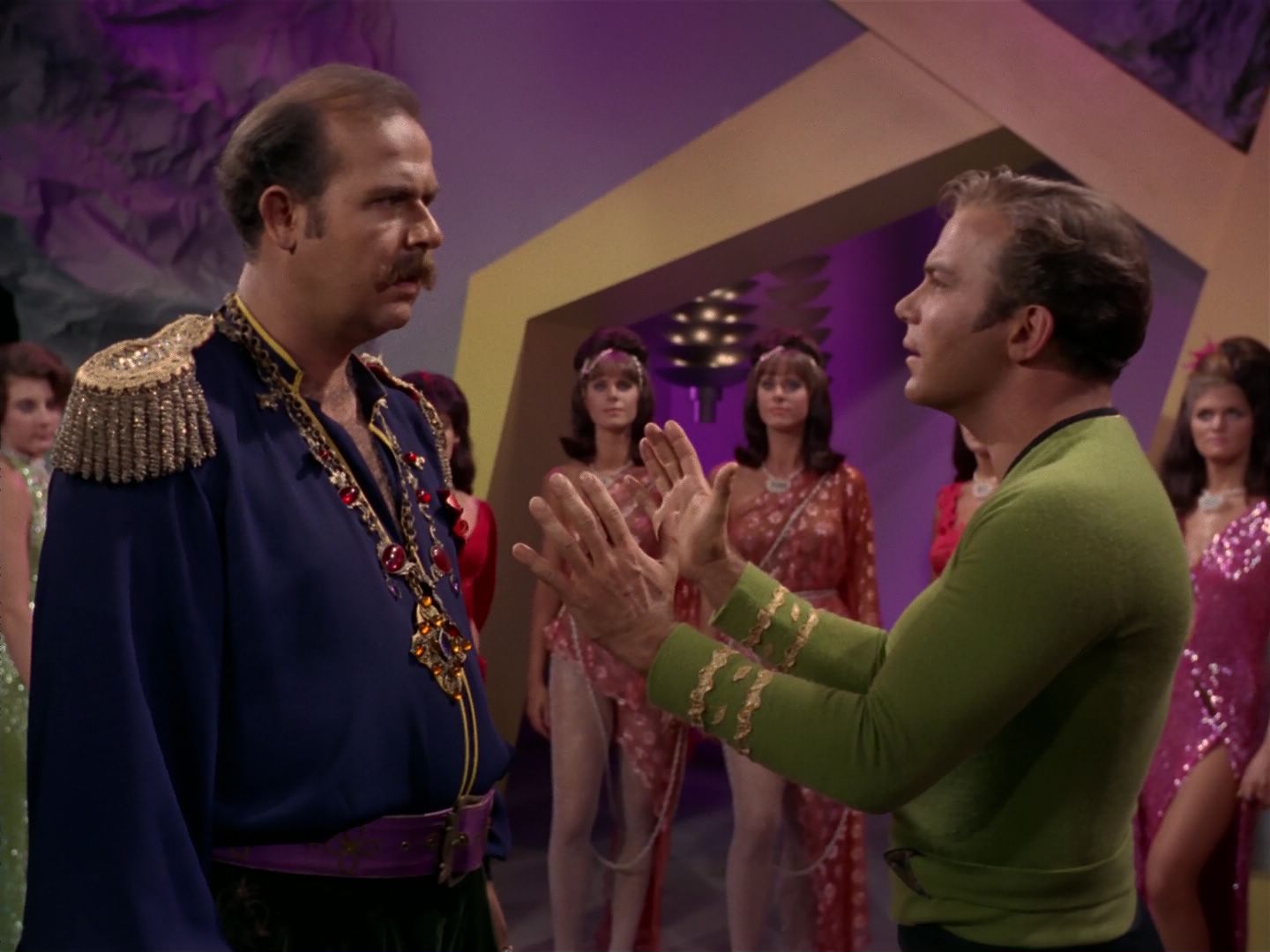 ariane179254_StarTrek_2x08_IMudd_3234.jpg