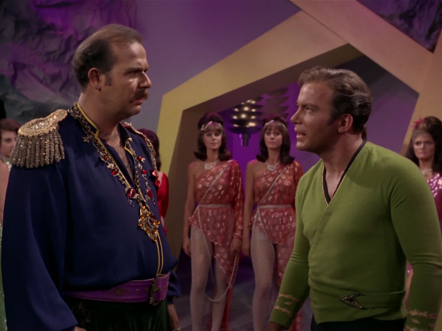 ariane179254_StarTrek_2x08_IMudd_3238.jpg