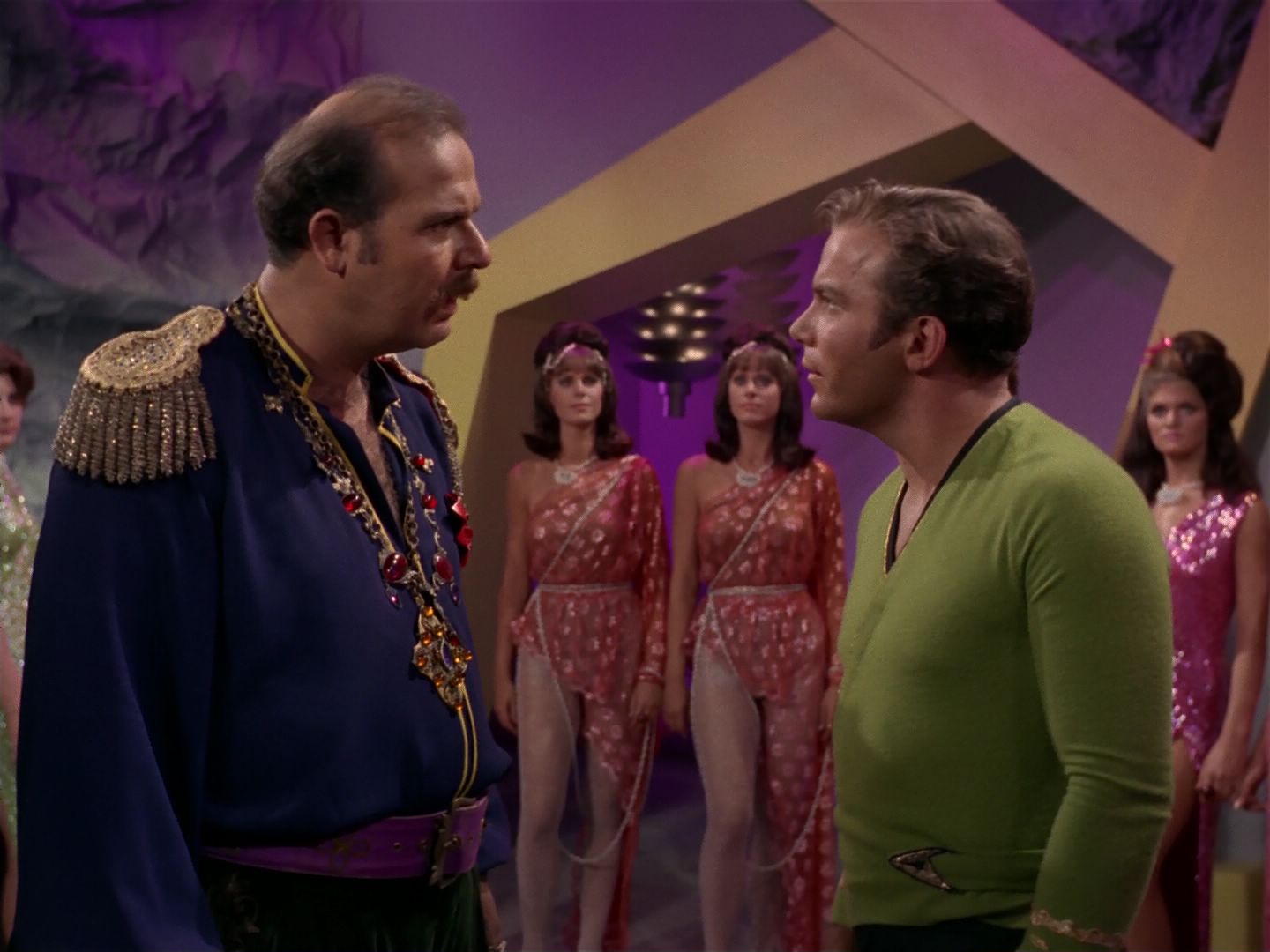 ariane179254_StarTrek_2x08_IMudd_3243.jpg