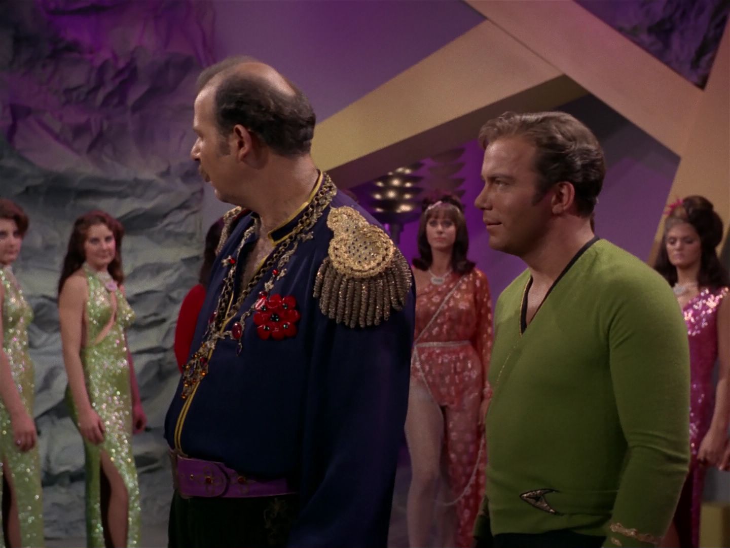 ariane179254_StarTrek_2x08_IMudd_3249.jpg