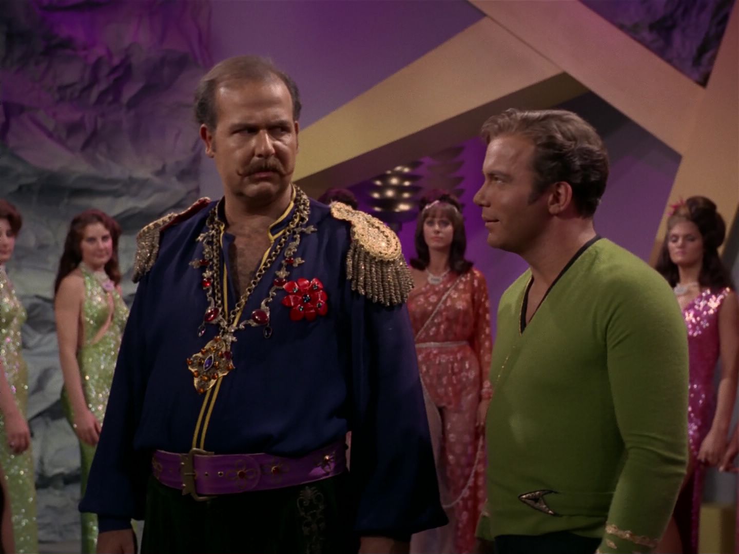 ariane179254_StarTrek_2x08_IMudd_3250.jpg