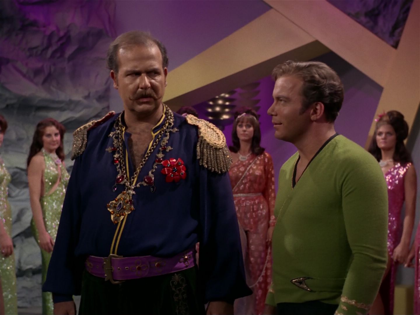ariane179254_StarTrek_2x08_IMudd_3251.jpg