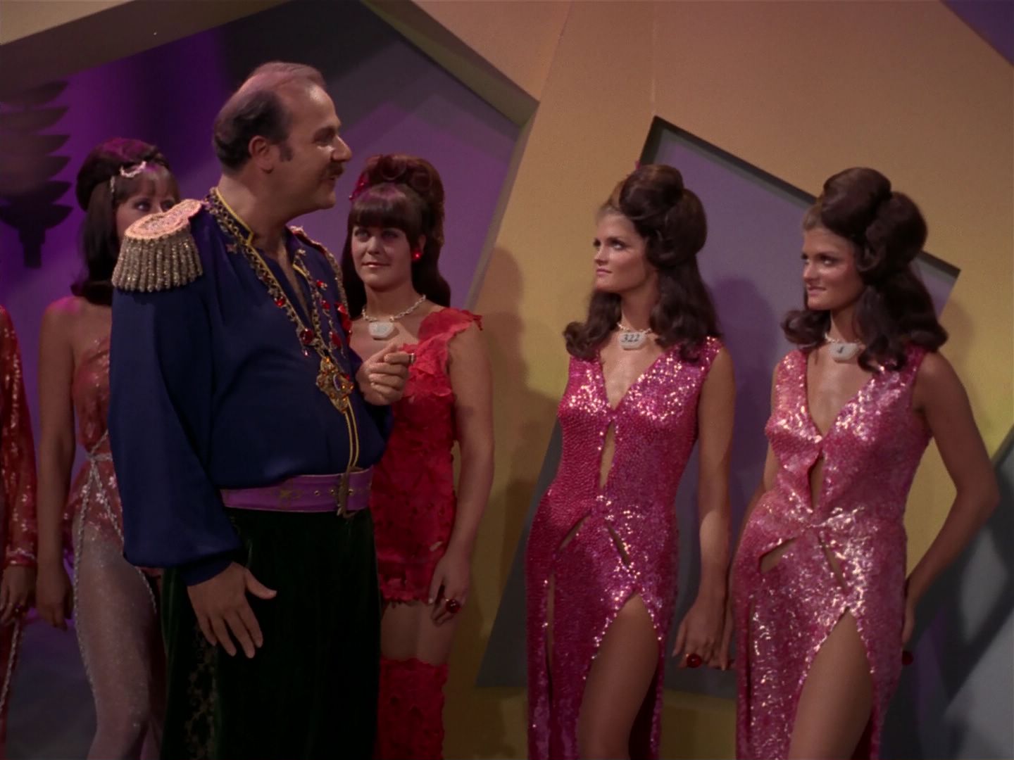 ariane179254_StarTrek_2x08_IMudd_3282.jpg