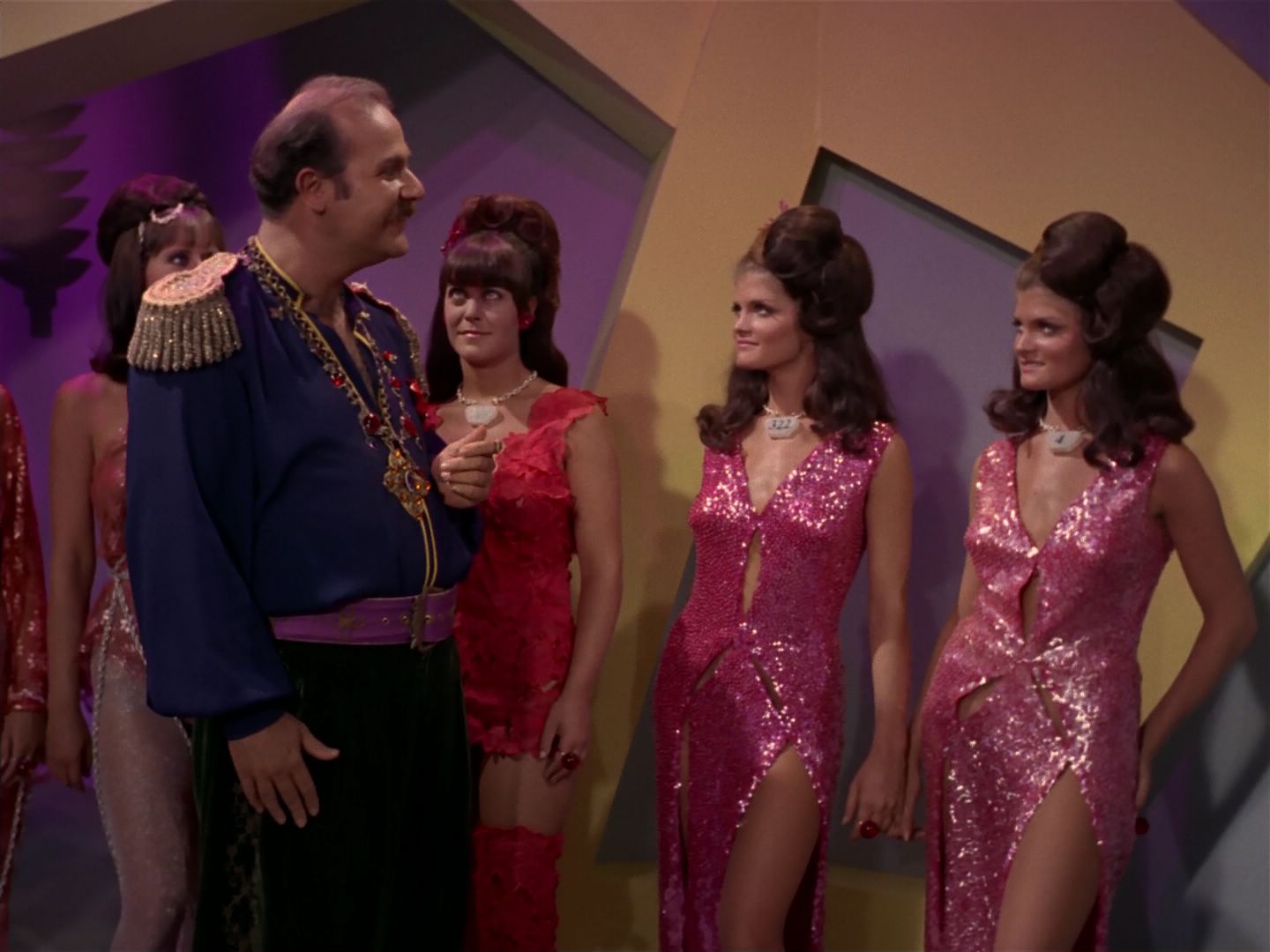 ariane179254_StarTrek_2x08_IMudd_3283.jpg