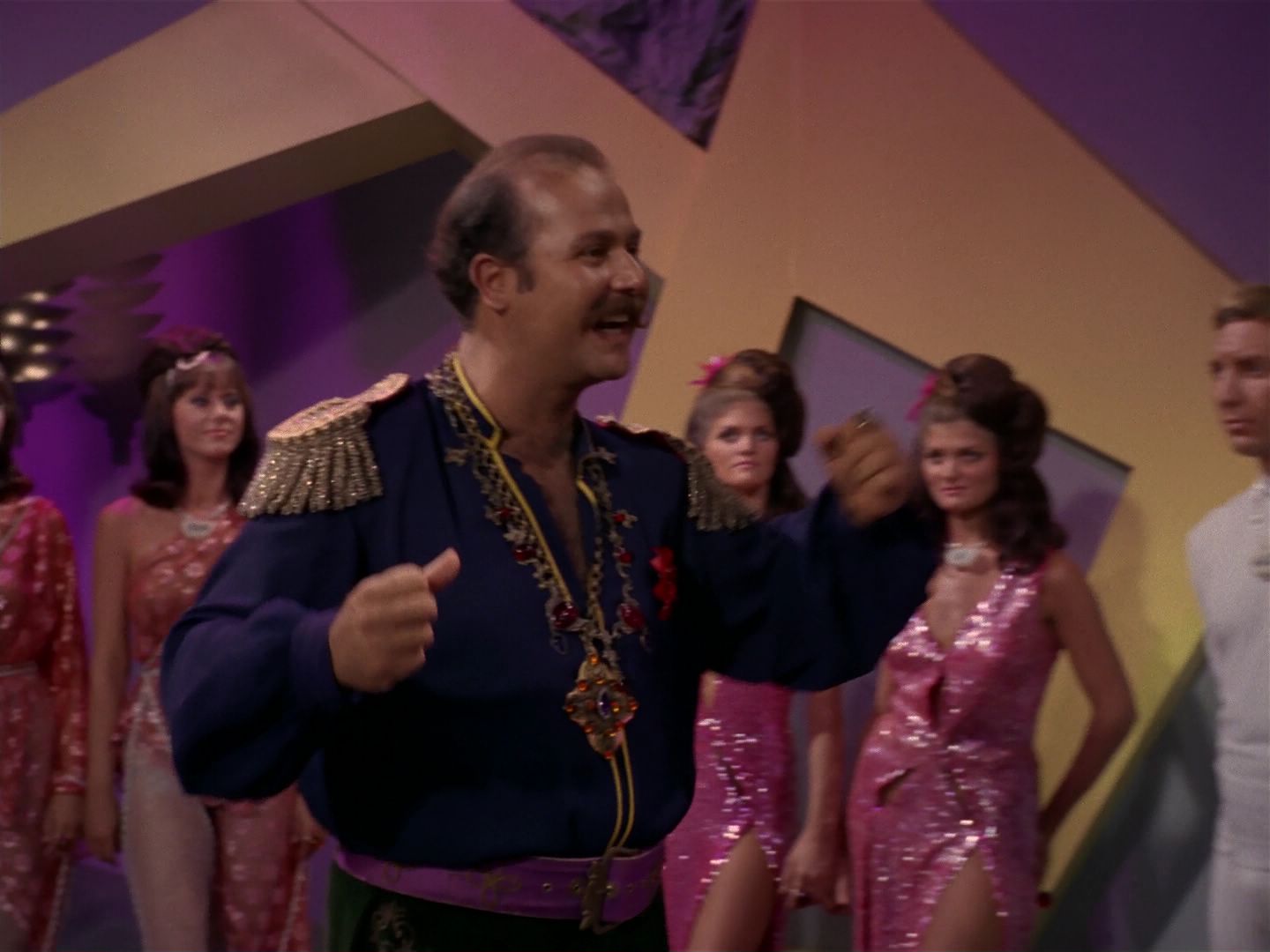 ariane179254_StarTrek_2x08_IMudd_3286.jpg