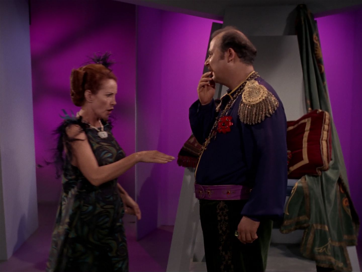 ariane179254_StarTrek_2x08_IMudd_3331.jpg